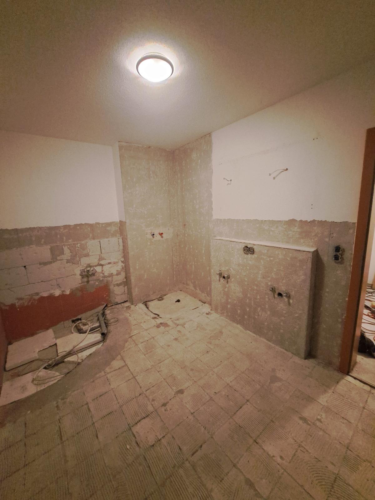 Modernes Bad nach der Renovierung